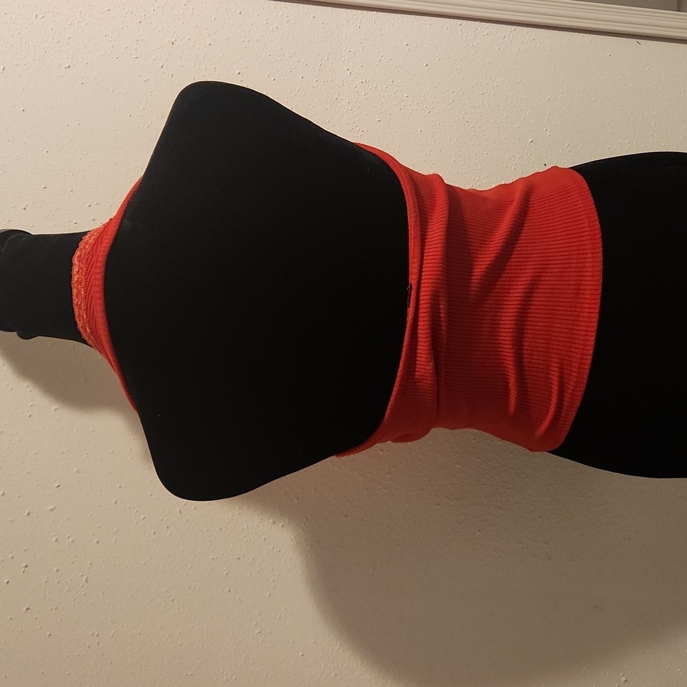 Halter Top - Picture 2 of 2
